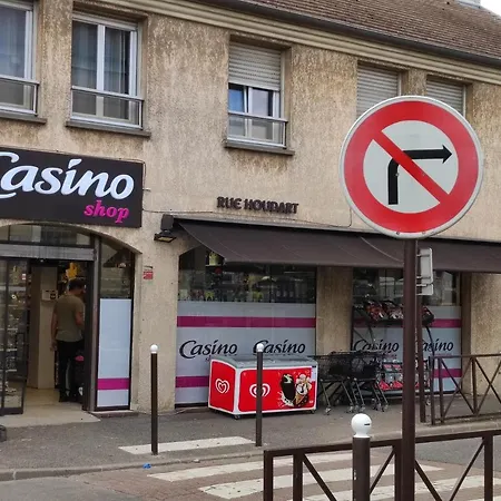 Duplex Autonome Cosy A Paris Cdg Apartamento