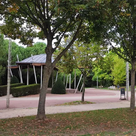 Duplex Autonome Cosy A Paris Cdg 아파트 *